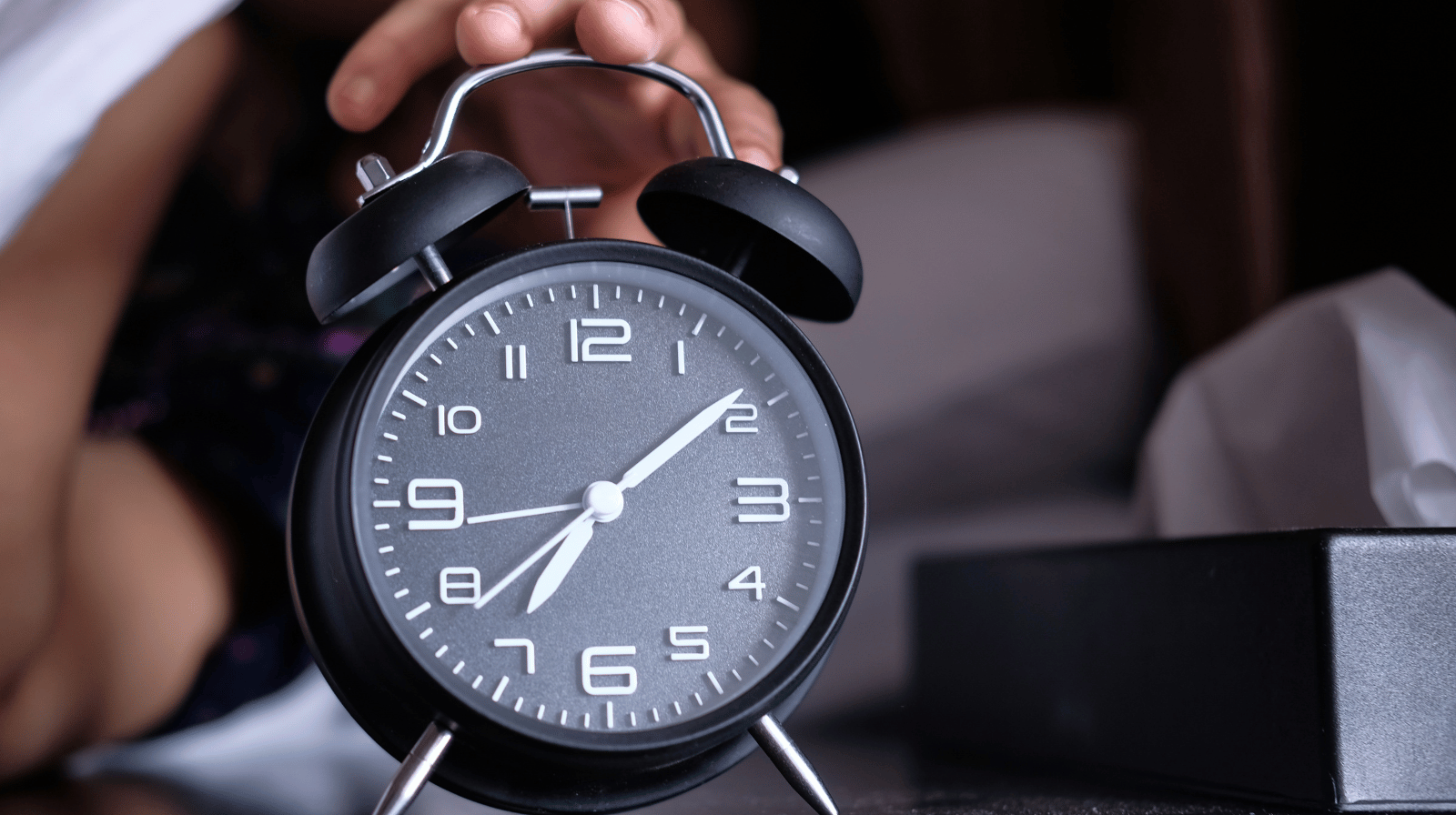 Pomeranje sata dva puta godišnje ozbiljno narušava zdravlje – pokazuje nova studija sa Stenforda